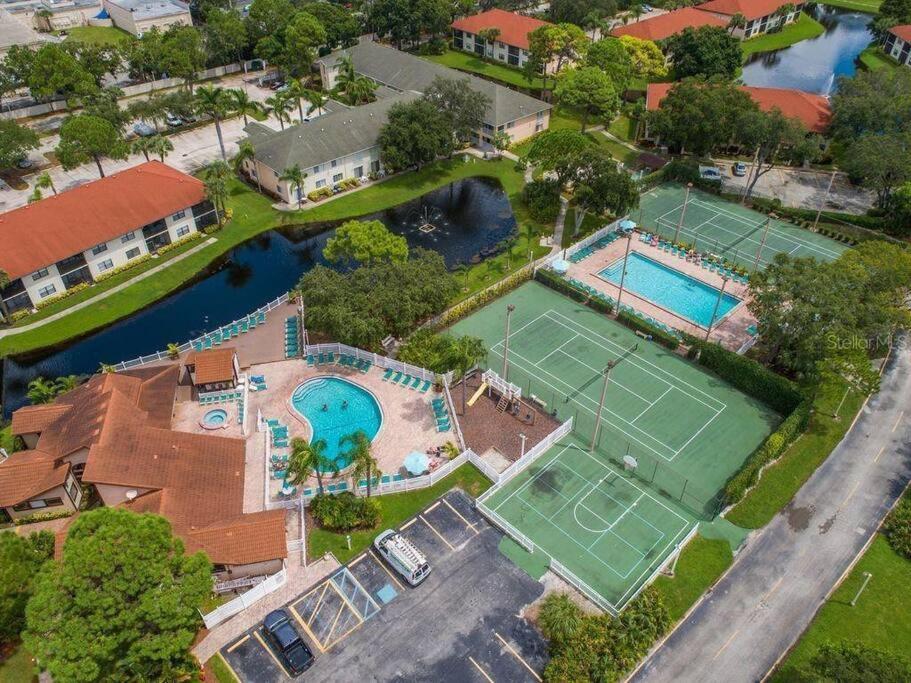 شقة Waterview Oasis Retreat, Minutes To Anna Maria Island And Img برادنتون المظهر الخارجي الصورة
